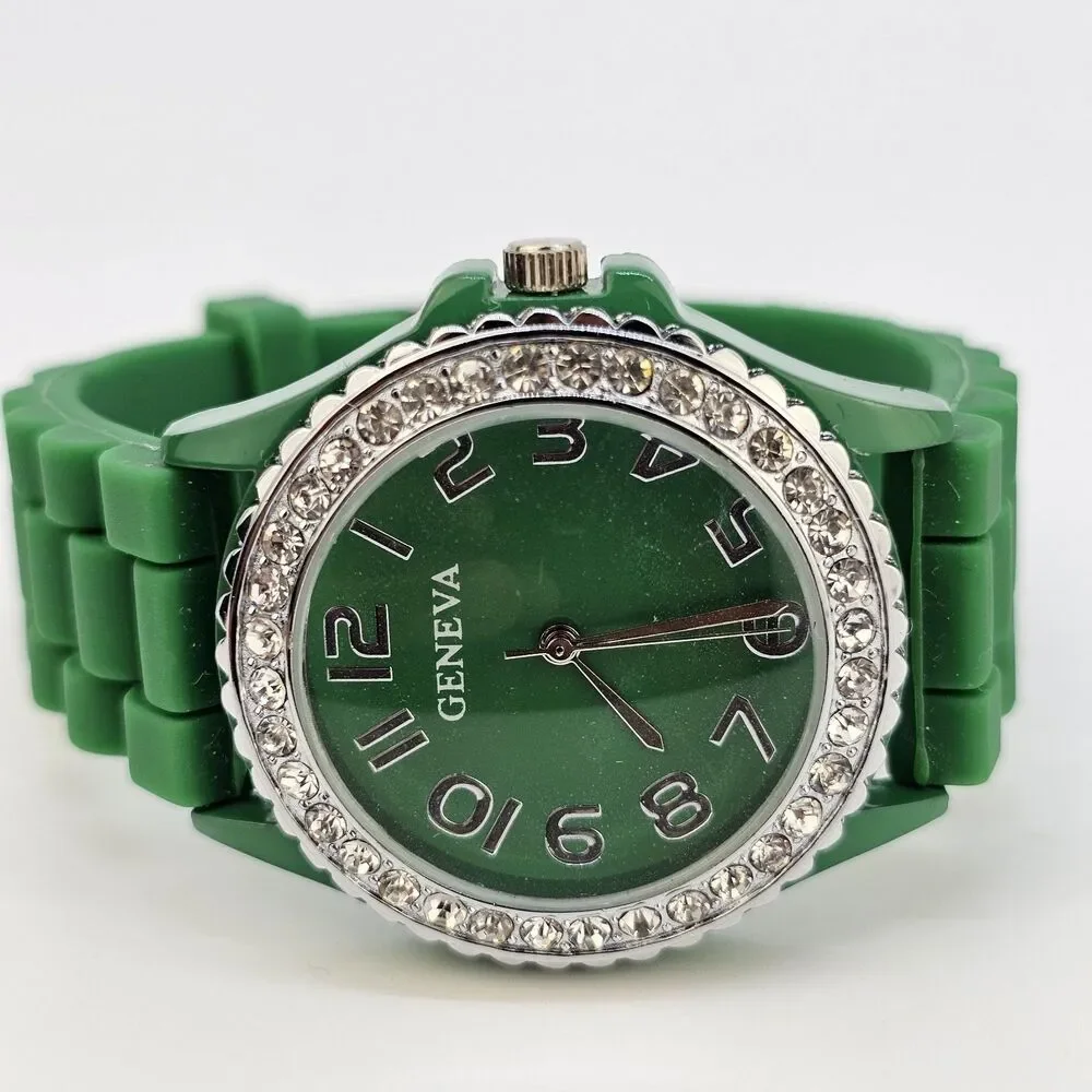 38MM Women's Watch Green Dial Green‎ Plastic Band Straps New Battery
